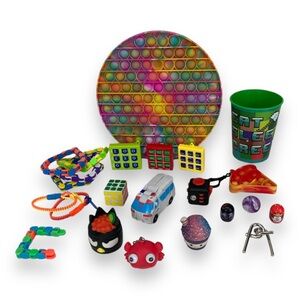 FIDGET CUBE  6 SIDES FOCUS ANXIETY STRESS RELIEF lot of 22 and Minecraft Cup